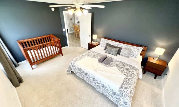 Westside Casa | Sunset near the lake up to 10 guests/4bds/2baths