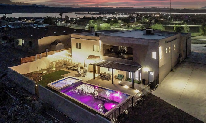 Lake Havasu City Casa | Sunset Oasis 7 Bedroom Family