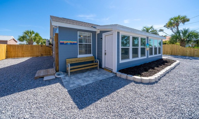 Bid-a-wee Beach Cabaña | SUNSET ON MILLCOLE-Newly renovated 2br/2ba Duplex one block to beach