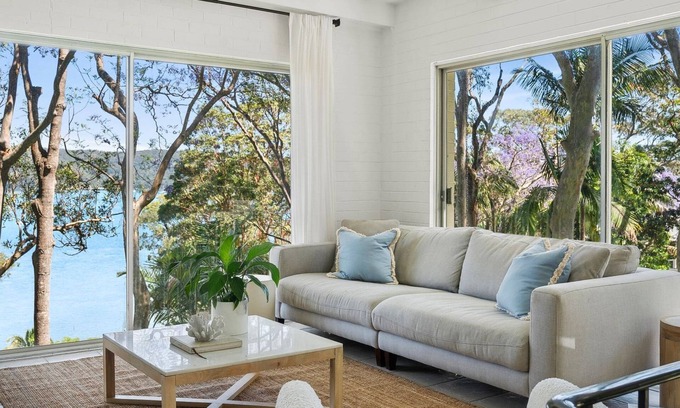 Palm Beach Casa | Sunset Palms over Pittwater