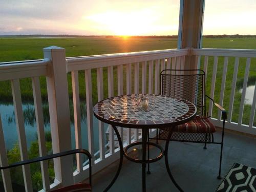 Folly Beach Apartamento | Sunset Retreat