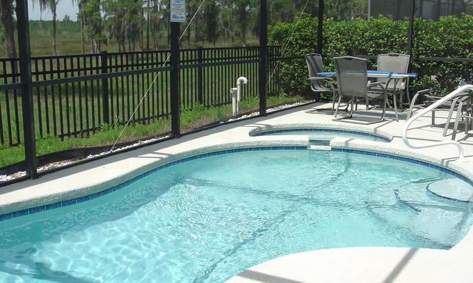 Sunset Ridge Casa | Sunset Ridge with game room and unspoilt view from pool and spa.