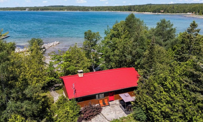 Tobermory Cabaña | Sunset Shores