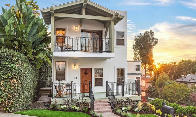 Mission Hills Casa | Sunset Terrace | Hot Tub | King Bed | Game Room | Parking