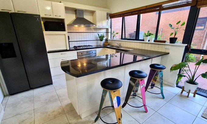 Fremantle Casa | Sunset views over South Fremantle