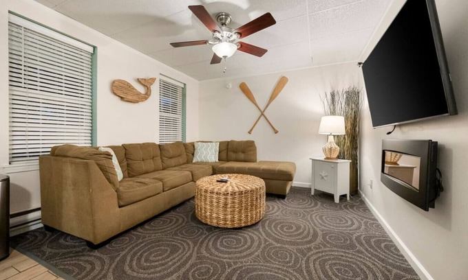 Sylvan Beach Apartamento | `Sunset Villa`-2 Bedroom, Queen, Bunks, Full-NEW!