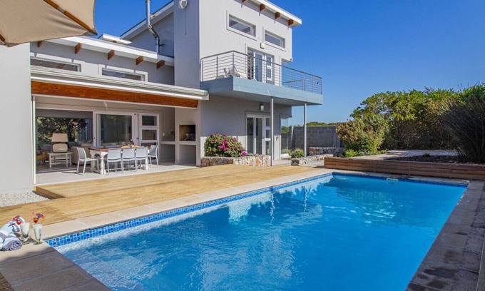 Hermanus Casa | Sunset Villa | A happy place |Pool