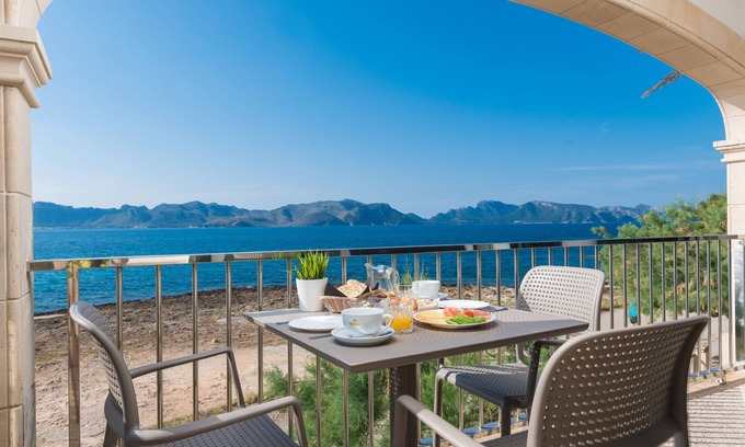 Marina Manresa Villa | Sunset Villa Nixe - Terraza con vistas abiertas al mar y al Cap Formentor