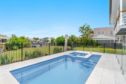 Yamba Casa | Sunset Waters - Waterfront with Pool
