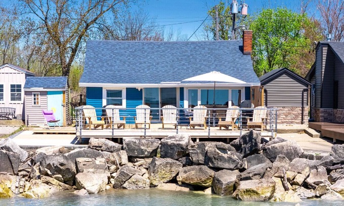 Kingsville Casa | Sunsets & Sips Stylish Cottage Near Wineries