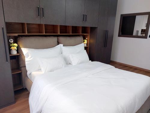 Madonna di Tirano Apartamento | SUNSHINE- 2 minutes walk to Bernina Express
