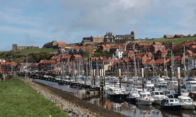 Whitby Cabaña | Sunshine Cottage