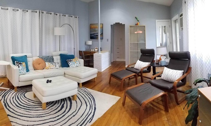 Crescent Heights Casa | 🌞Sunshine Cottage St Pete🌞--Home away from home!🏖️👙🩴