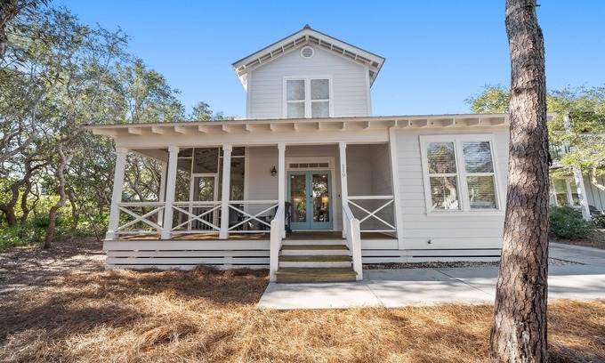 White's Gulfview Casa | Sunshine Daydream, Putting Green, Private heated Pool, Firepit, Great 30A Locale