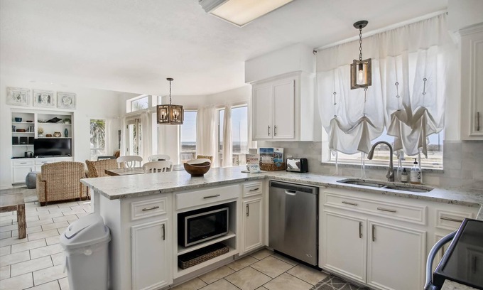Pointe San Luis Casa | Sunshine Dreams | Gulf View, Walk to Beach!