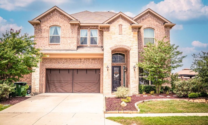 Lewisville Casa | SunShine House - Funfilled 5bdrm House w/ Gameroom