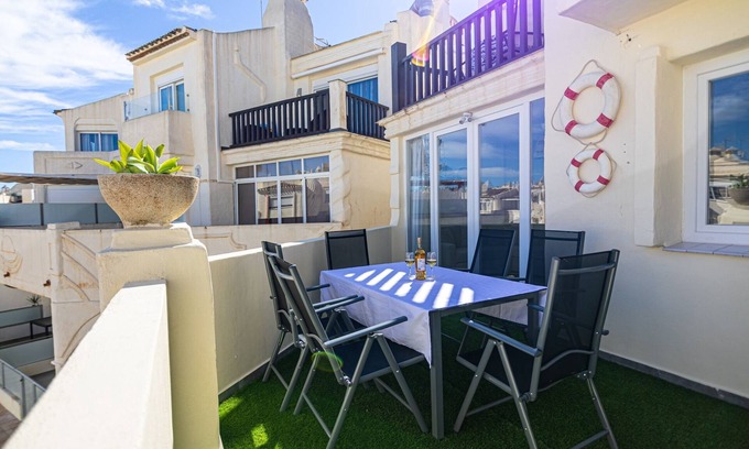 Costa del Sol Apartamento | Sunstay Seaside Flat I Puerto Marina Benalmadena