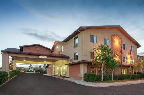 Butte Hotel | Super 8 by Wyndham Butte MT