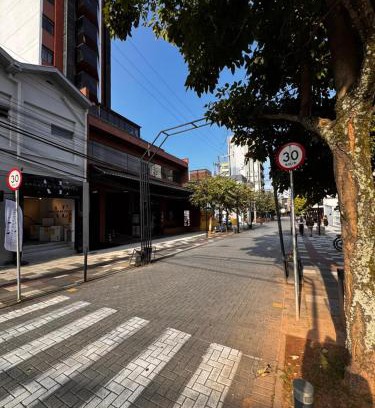 Centro Apartamento | Super Central - Fácil acesso a tudo - TownHouse