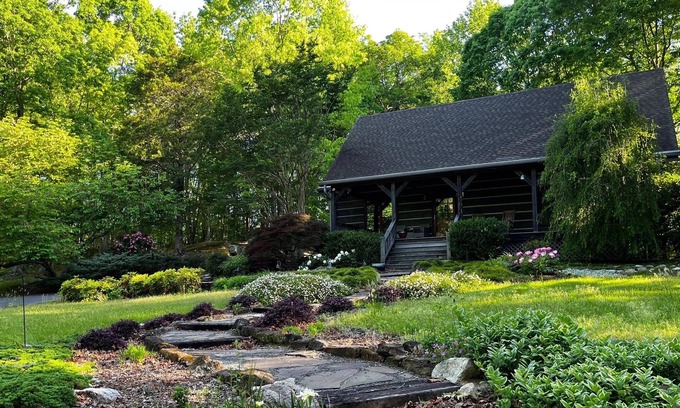 Franklin County Cabina | Super Cute & Cozy Cabin In The Paradise With 65" TV, Hot Tub, Boats, Bikes.....