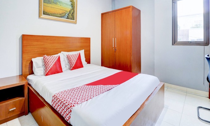 Hegarmanah Hotel | Super OYO Collection O 90641 Sky City Home