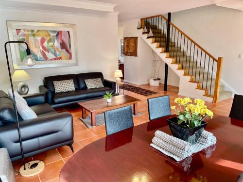 Fremantle Casa | Super spacious Fremantle Villa 3 Bedrooms 3 Bathrooms