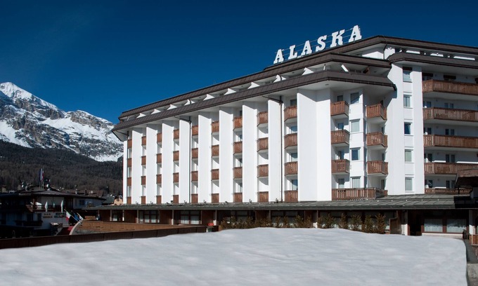 Cortina d'Ampezzo Historic Centre Apartamento | Suite Super! Hotel Alaska en el centro de Cortina