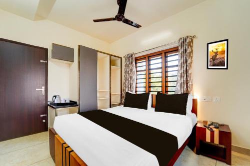 Kalady Hotel | Super Townhouse Kalady Near Airport