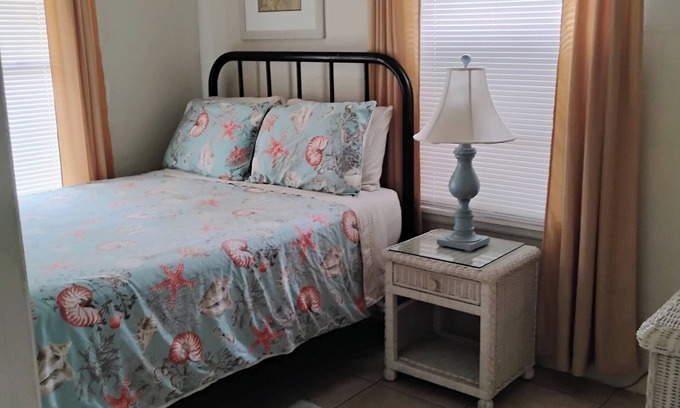West Panama City Beach Casa | Superb 2-bedroom house with AC in Panama City Beach