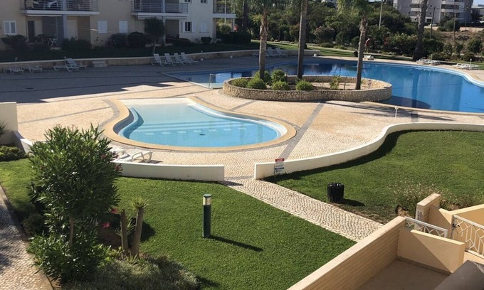 Torralta Apartamento | Superb 2 bedroom apartment with pool view in Vila da Praia, Alvor