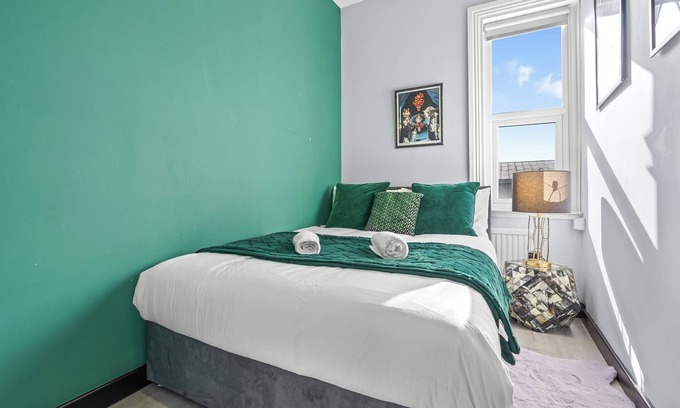 Munster Casa | Superb 3bed Fulham Palace Retreat