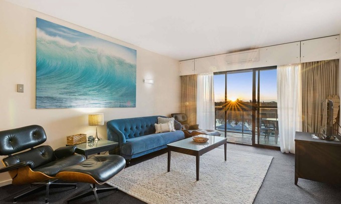 Ascot Apartamento | Superb 3BR riverside apartment with views in resort complex