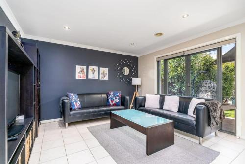 Gungahlin Casa | Superb 3BR Townhouse near Town Centre - Hosted by Canstay