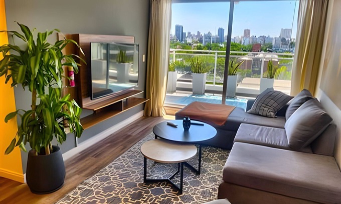 Chacarita Casa | Amplio y Moderno con Piscina, BBQ, Sauna y Vistas