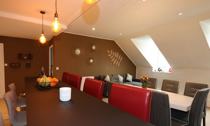 Esquieze-Sere Apartamento | Superb 85 m2 apartment in city center