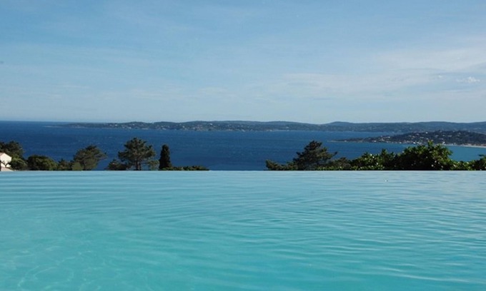 Les Issambres Casa | EXCELENTE VILLA CON AIRE ACONDICIONADO CON VISTA PANORÁMICA AL MAR EN EL CAMPO DE GOLF DE SAINT TROPEZ