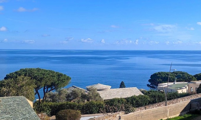 Pietranera Apartamento | Superb apartment with sea view, 200m from beach
