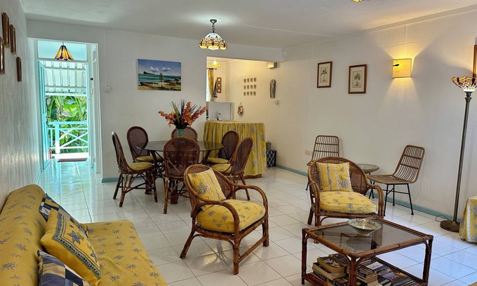 Pereybere Apartamento | Magnífico apartamento con piscina junto a impresionantes playas, restaurantes y servicios.