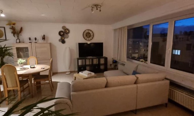 Deurne Apartamento | SUPERB APPARTEMENT WITH 3 BED ROOMS IN ANTWERPEN