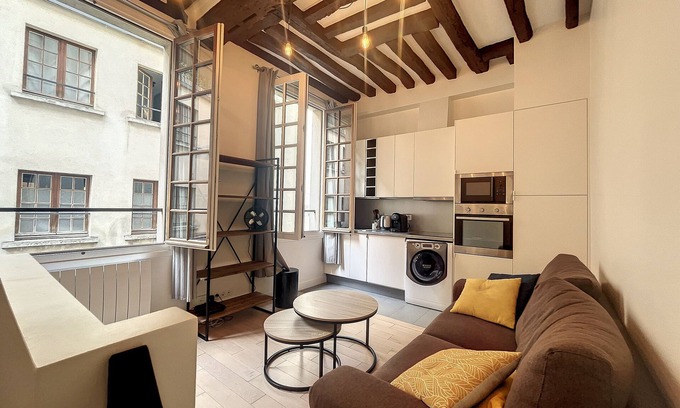 Marais Apartamento | Superb Apt Duplex in the Marais, Heart of Paris