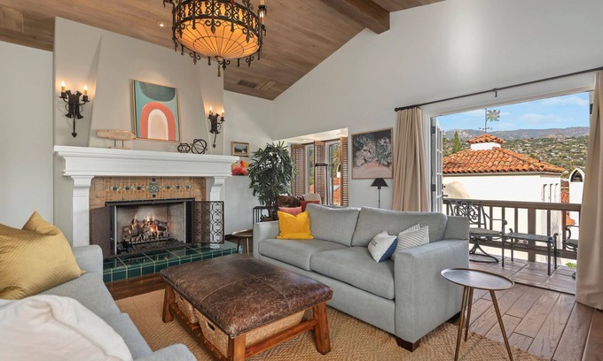 Laguna Condominio | Superb La Vida Riviera 2 BD 2BA Gorgeous Riviera Views, Walk Everywhere!