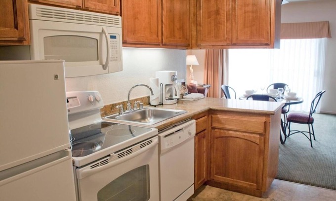 Avila Beach Hotel | Superb Location! Two Convenient Units with Kitchen, Pool, Free Parking