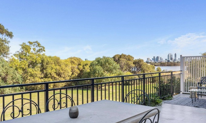 Maylands Casa | Superb, opulent 4BR riverside French Provincial mansion