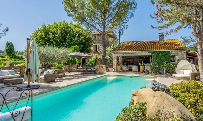 L'Isle-sur-la-Sorgue Otro | Superb Provençal Mas with air conditioning, heated pool and spa