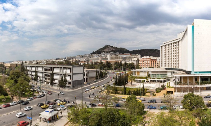 Ilisia Apartamento | Magnífico apartamento con servicio para 6 en el corazón de Atenas con vistas a la colina de Licabeto
