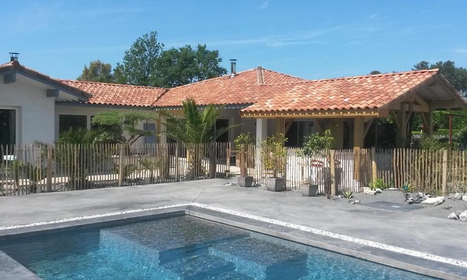 Linxe Villa | Magnífica villa con piscina