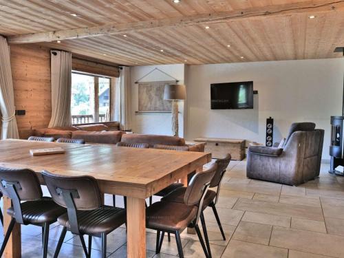 Le Grand-Bornand Apartamento | Superbe 5 pièces rénové avec sauna, hammam, jacuzzi, proche télécabines et village, idéal 12/14 pers. - FR-1-458-101