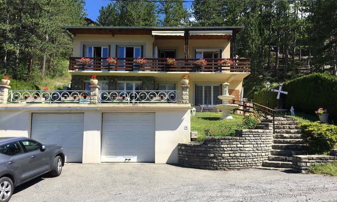 Barcelonnette Apartamento | Superbe Appartement en rez de Chaussée de Villa Plein sud