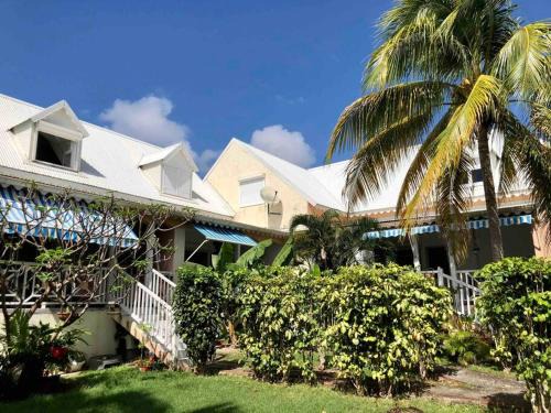 La Celle-sous-Gouzon Casa | Superbe Duplex résidence privée et piscine