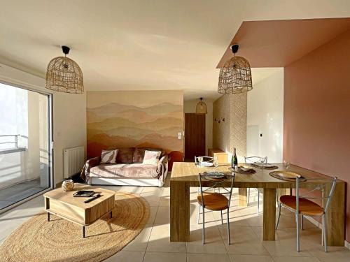 Berck-sur-Mer Apartamento | Superbe T3 moderne à Berck-Plage avec balcon et garage - FR-1-646-83